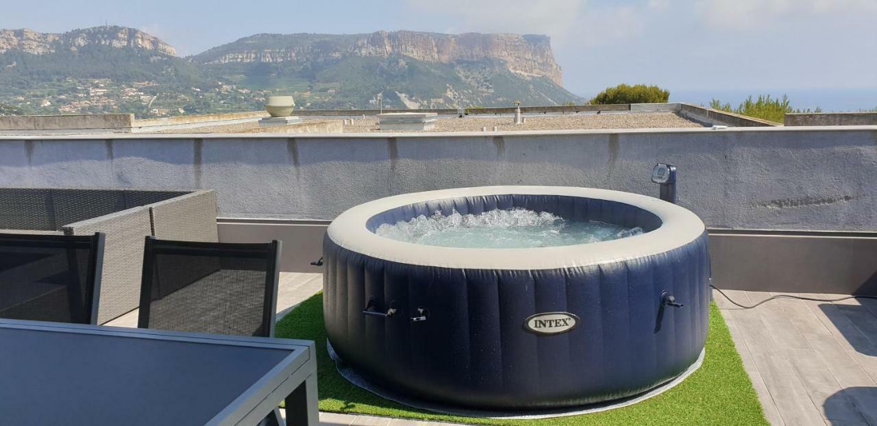 Le Vallat Vue Mer Cassis Terrasse Privative Spa Jacuzzi Barbecue Calanques Buitenkant foto